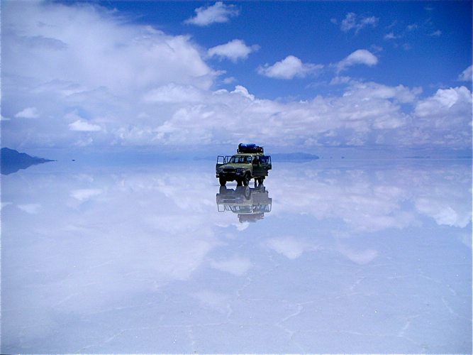 Salar de Uyuni Bolivia by car