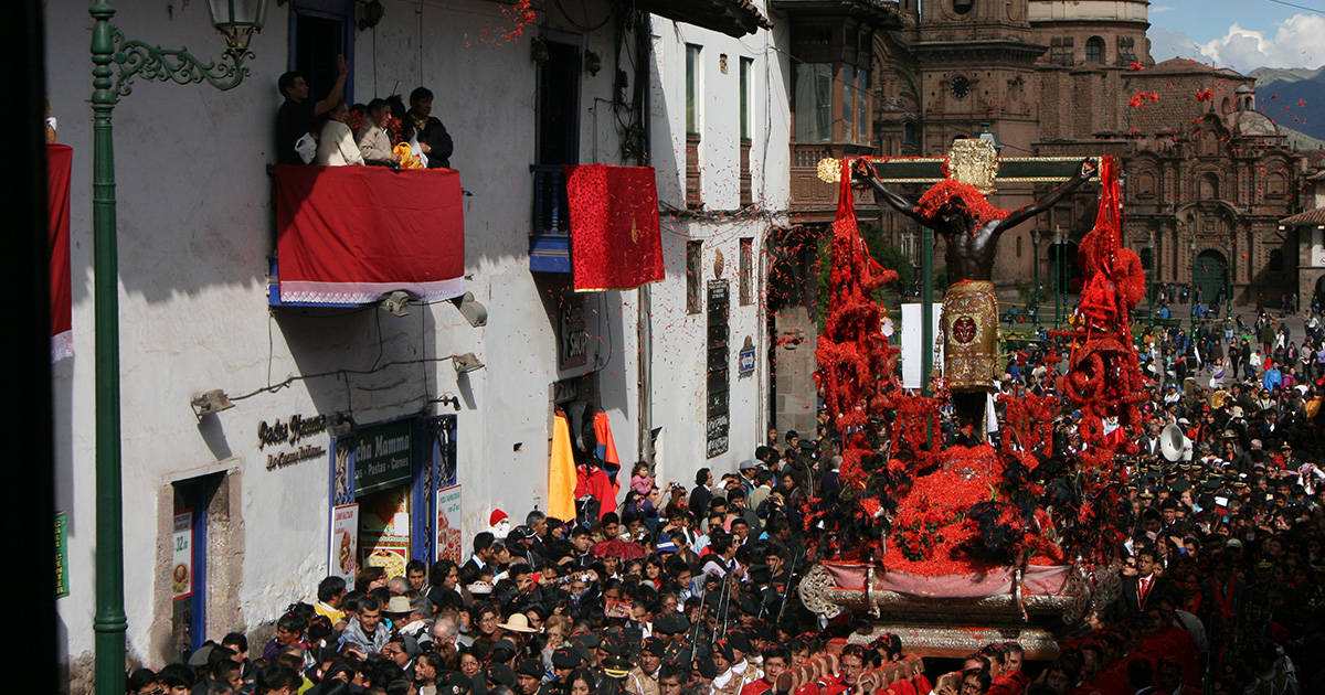 The Señor de los Temblores procession, an important semana santa tradition in Cusco.