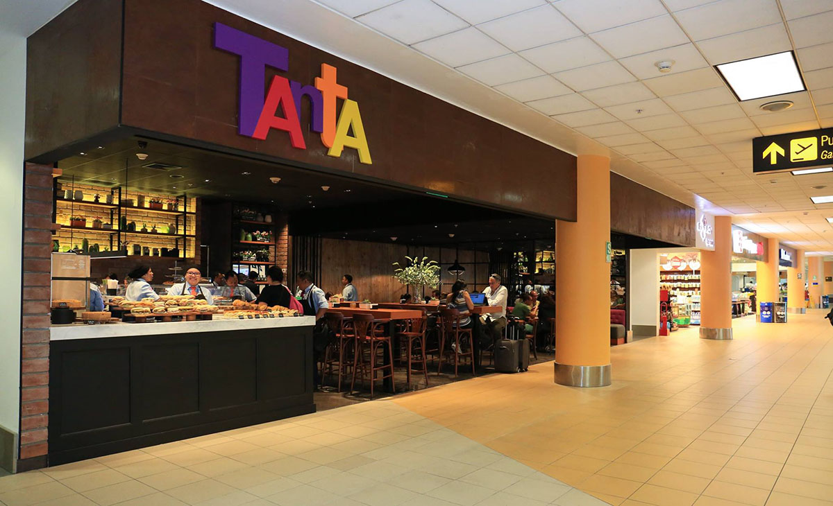 The Peruvian restaurant Tanta's stall in the Lima airport terminal.